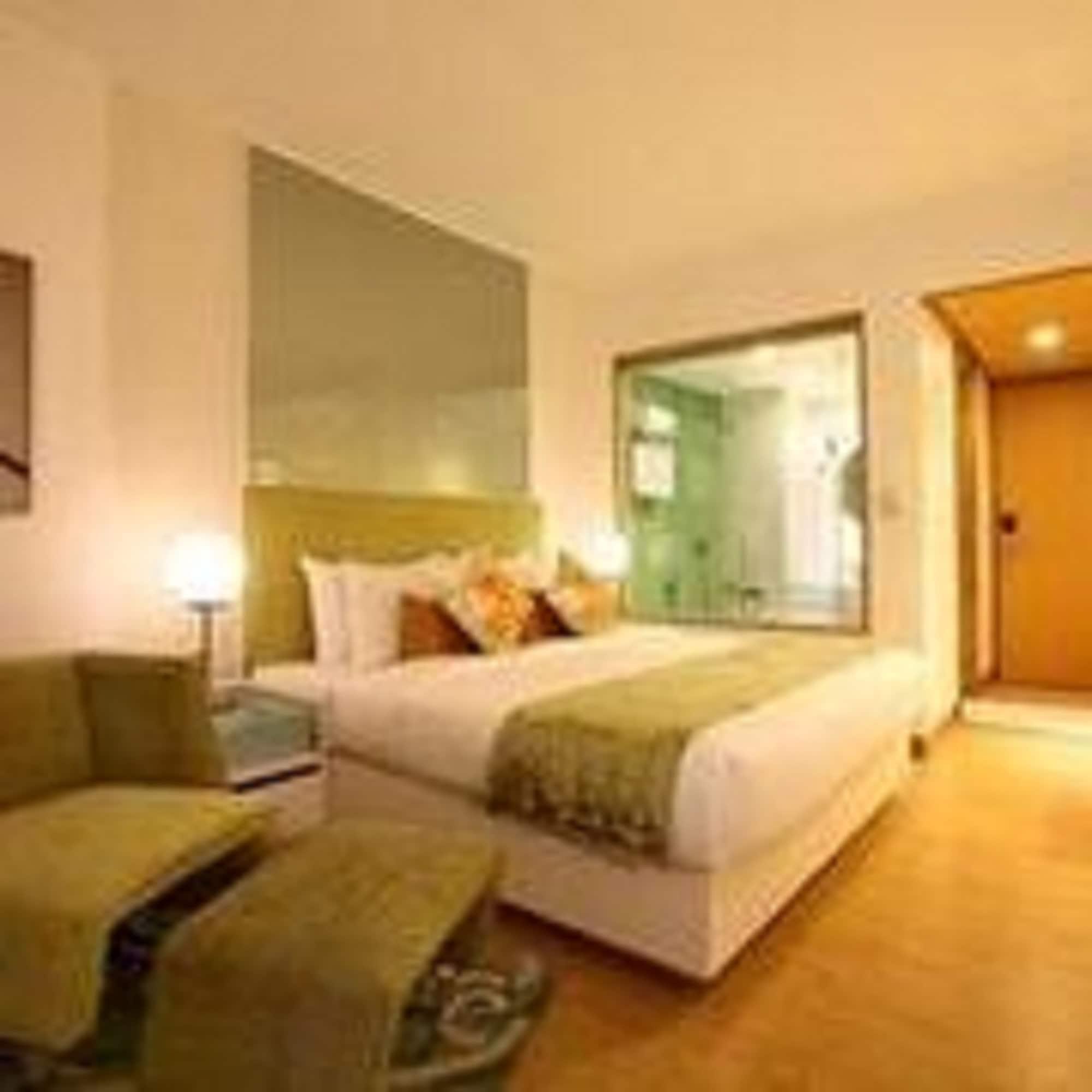 Hotel Yogi Executive, Navi Mumbai Exterior foto