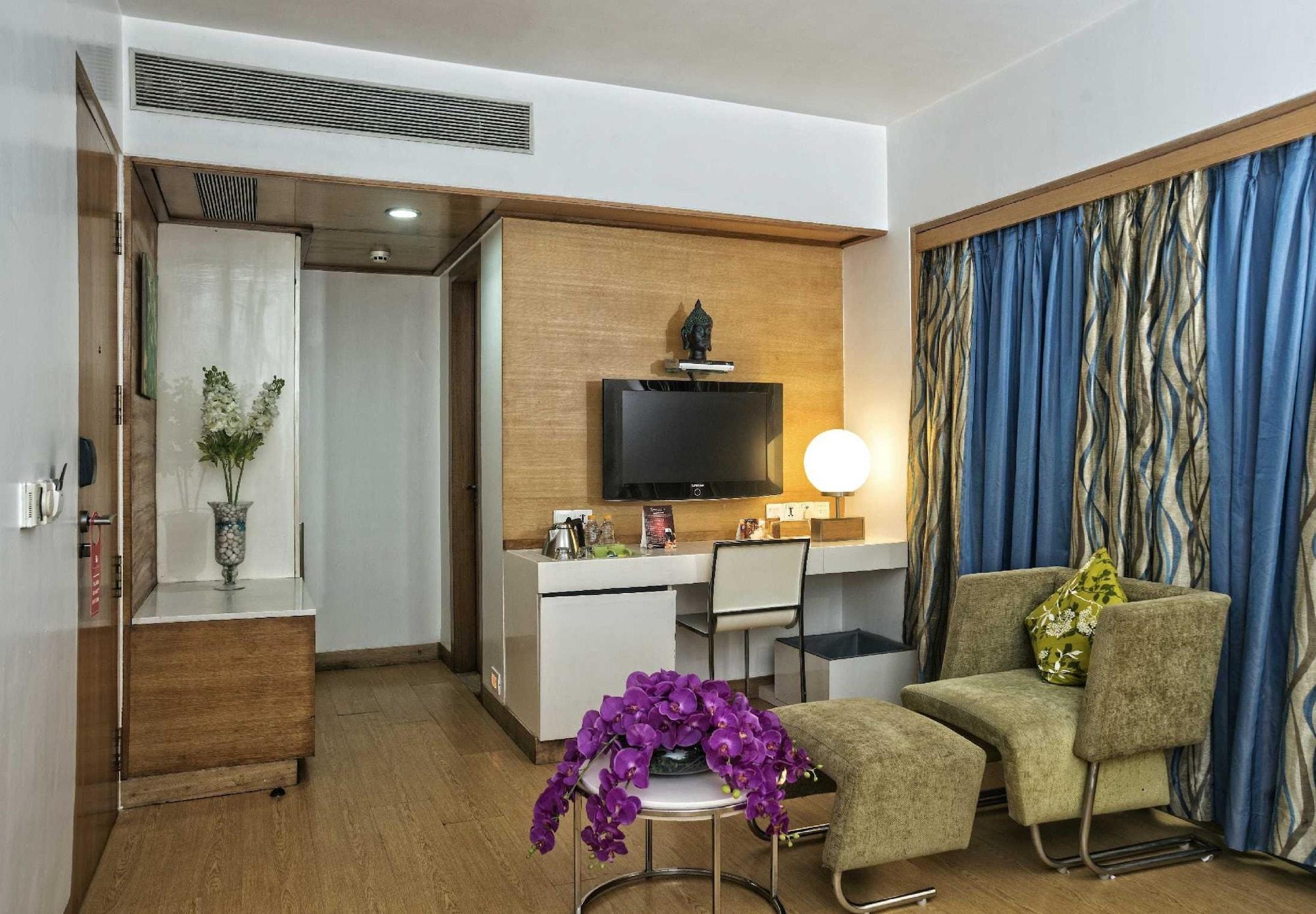 Hotel Yogi Executive, Navi Mumbai Exterior foto